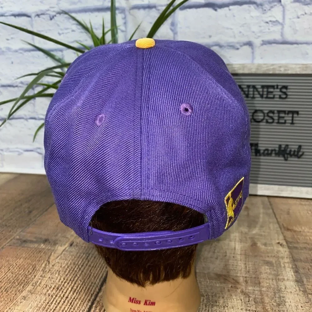 New Era NBA Los Angeles Lakers Snapback Hat 2Tone Color Cap Rare.
